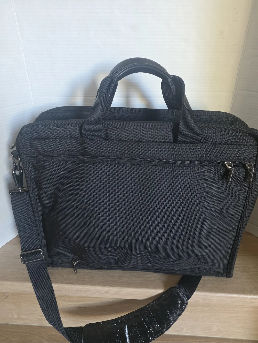TUMI Men's Business & Travel Black Breifcase -26150D4.